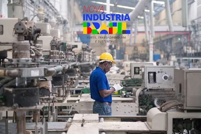 Indústria brasileira registra alta na produção e no emprego