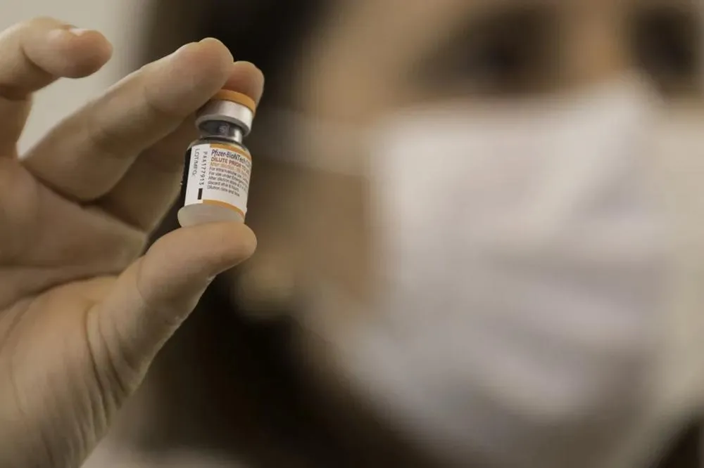 Justiça determina multa de até R$ 8,4 mil para pais que não vacinaram os filhos contra Covid-19