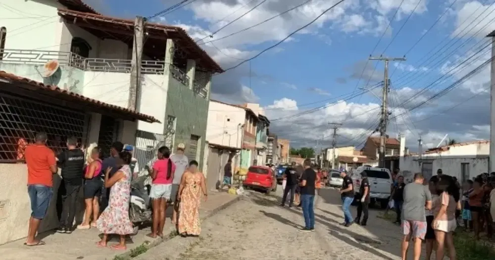 Dois adolescentes são mortos a tiros próximos às próprias casas em Feira de Santana