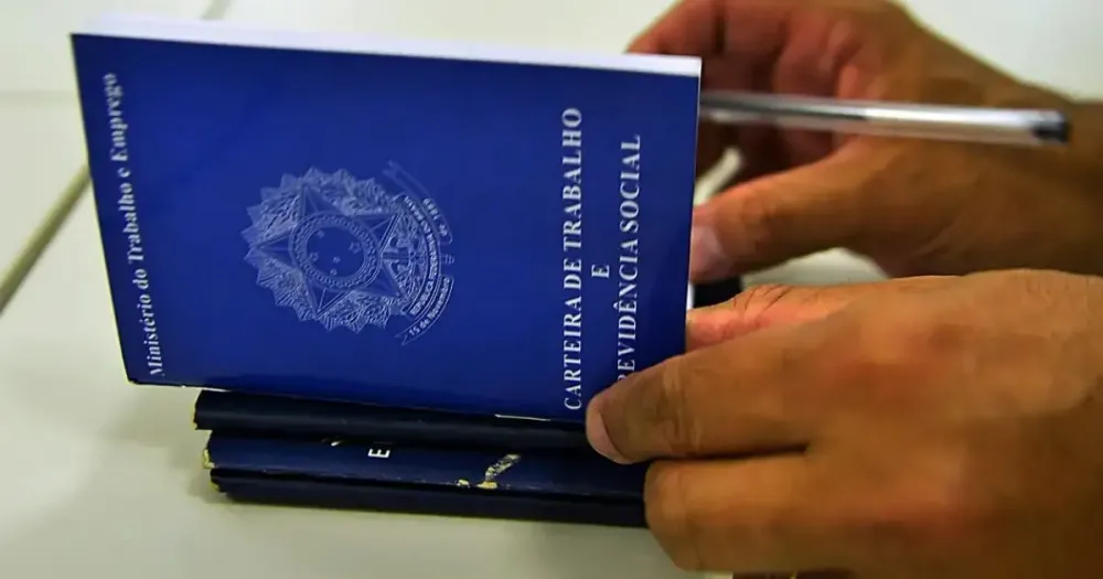 Desemprego deve seguir baixo em 2025 mesmo com desaceleração do PIB, dizem analistas