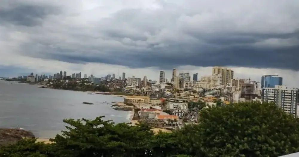 Inema alerta para chuvas intensas nas próximas 24 horas e recomenda cuidados à população