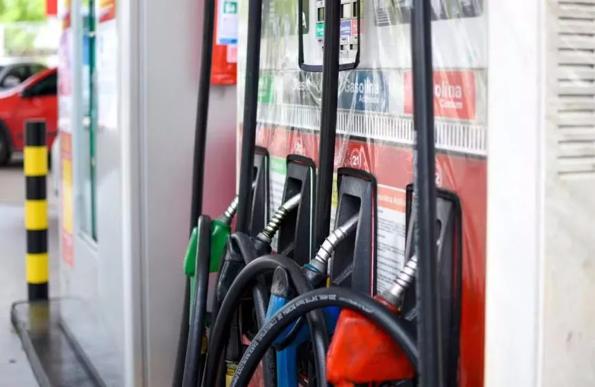 Preço da gasolina em Paulo Afonso ultrapassa R$ 6,40, podendo sofrer novo reajuste a partir deste sábado (1º)
