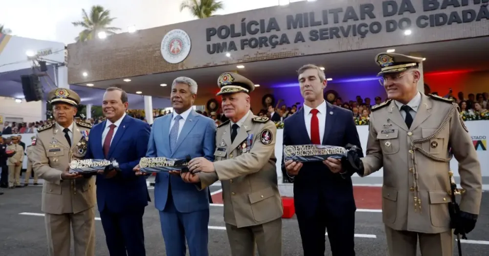 PM-BA completou 200 anos de existência e celebra marca com desfile nesta segunda