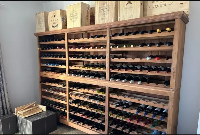 PF faz operação contra grupo que vendia vinho argentino clandestino