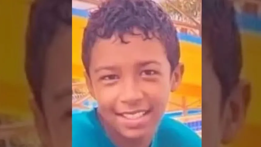 Criança sofre choque elétrico e morre ao ligar bomba de água em casa no interior da Bahia