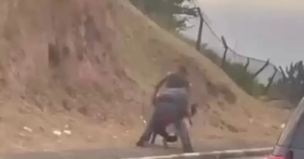 Jovem morre após ser agredido e baleado em abordagem policial
