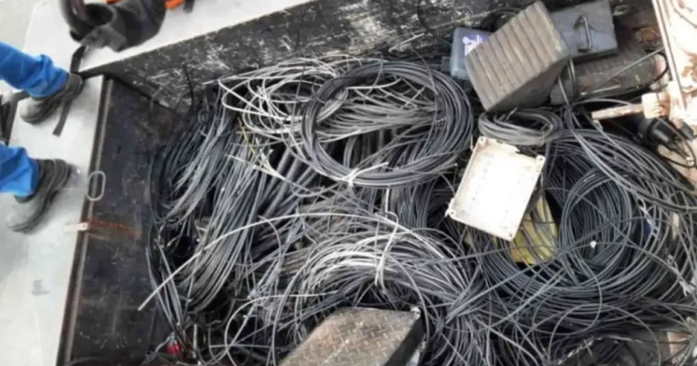 Operação Gatonet remove mais de 13 toneladas de cabos irregulares em menos de 1 semana na Bahia
