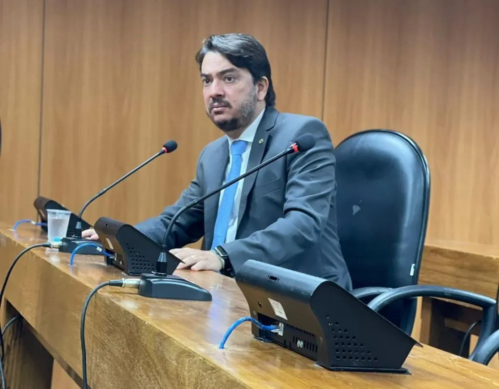 Pedro Tavares apresenta projeto de lei que prevê medidas de apoio à saúde mental dos servidores