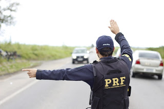 Rodovias na BA têm 76 acidentes com seis mortes durante feriadão de finados