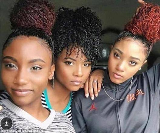 Mãe de 40 anos impressiona em foto ao lado das filhas