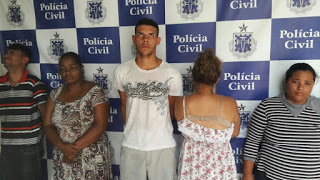 Mãe e filha adolescente são flagradas levando drogas para Ipirá