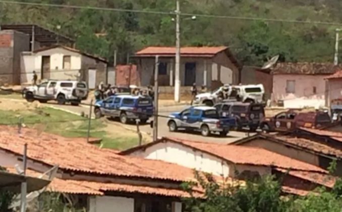 Bandidos assaltam Correios e deixam dinheiro para trás em Encruzilhada
