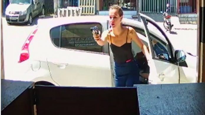 “Patricinha” é presa após ser filmada praticando assalto na Bahia