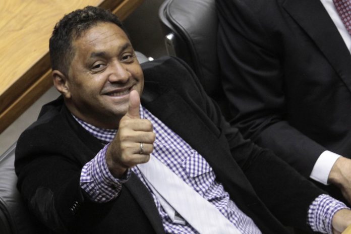 Até tú? Tiririca usou dinheiro público para viajar pelo Brasil fazendo shows particulares de humor