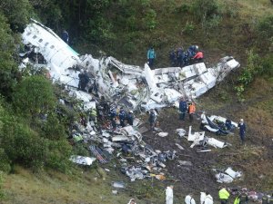 Vidente Carlinhos previu queda de Avião com um Time todo brasileiro