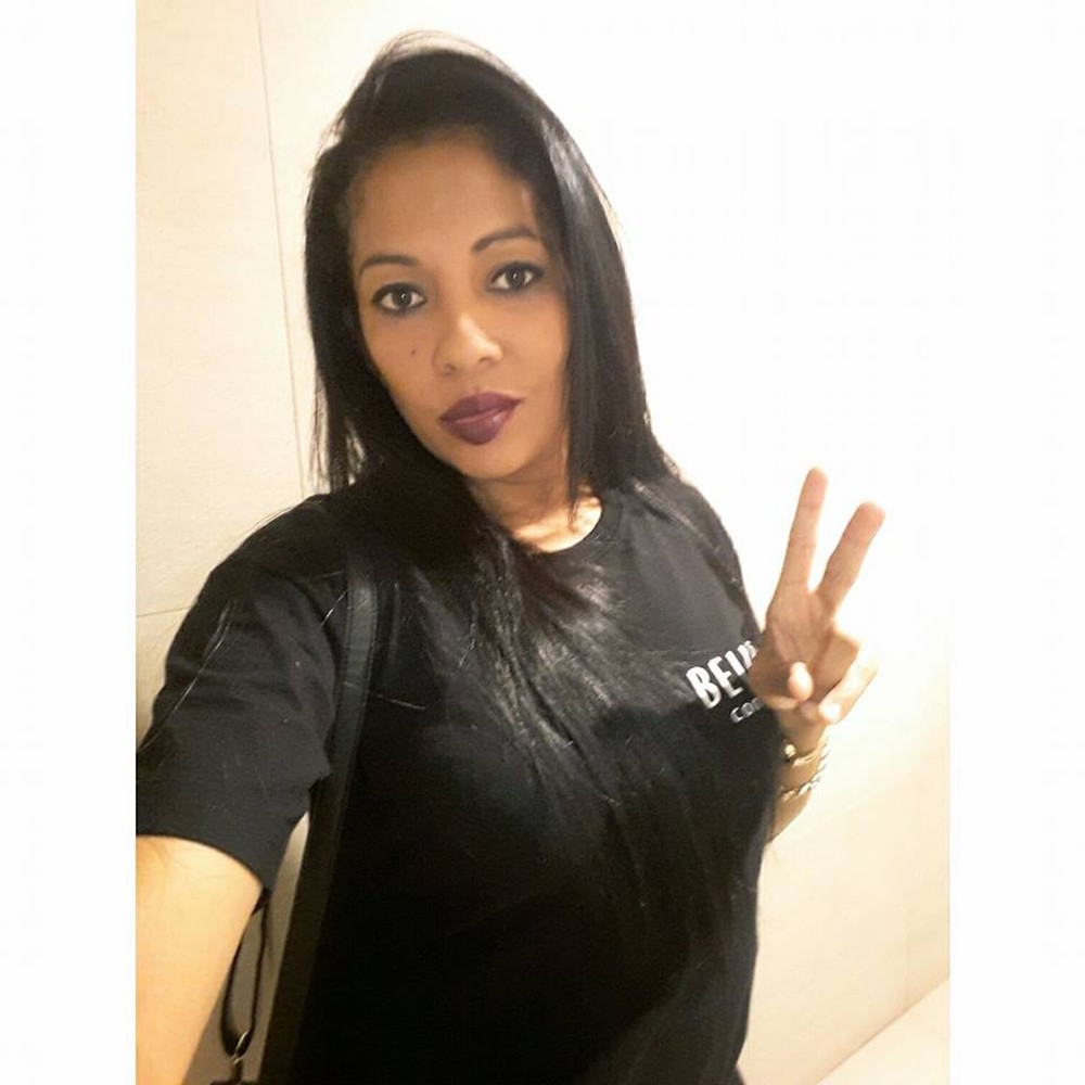 Mulher leva 9 facadas do namorado um dia após denunciá-lo por agressão e ameaça de divulgação de fotos íntimas
