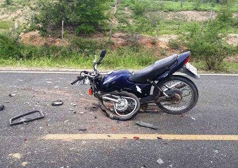 Jovem de 22 anos perde a vida em acidente de moto na BA 130