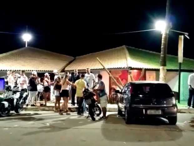Homem é morto a tiros durante festa de lançamento de novo CD da Vingadora na Bahia