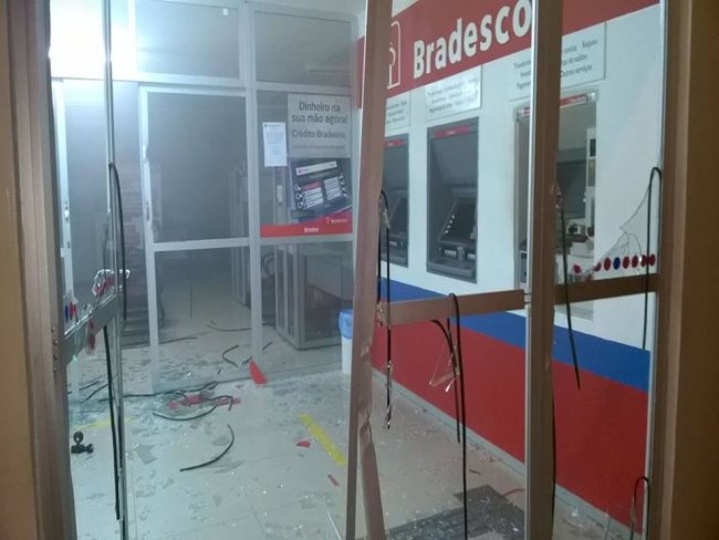 ABARÉ-BA: AGÊNCIA BANCÁRIA SOFRE TENTATIVA DE ASSALTO