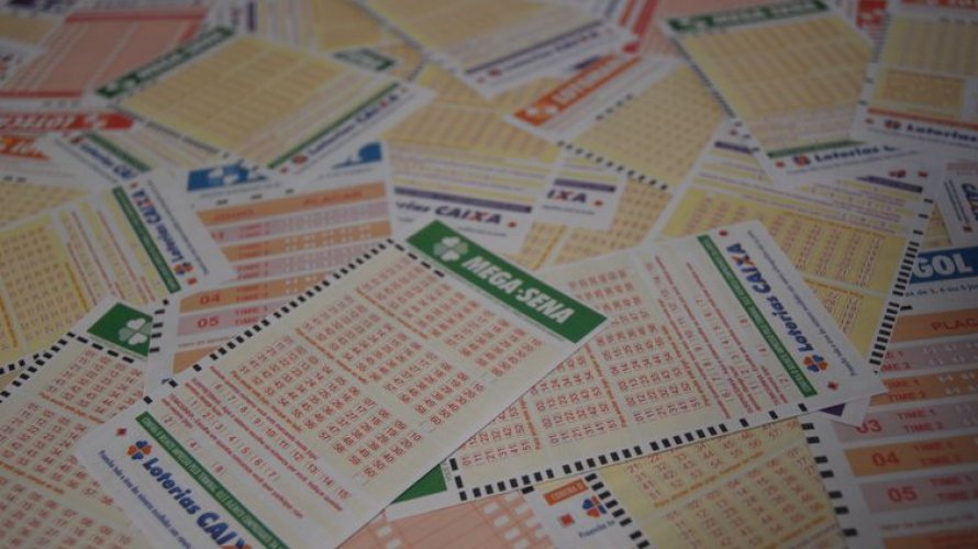 Mega-Sena acumula e pode sortear até R$ 22 milhões neste sábado