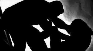 Mulher relata ter sido estuprada enquanto dormia ao lado do marido em Janaúba