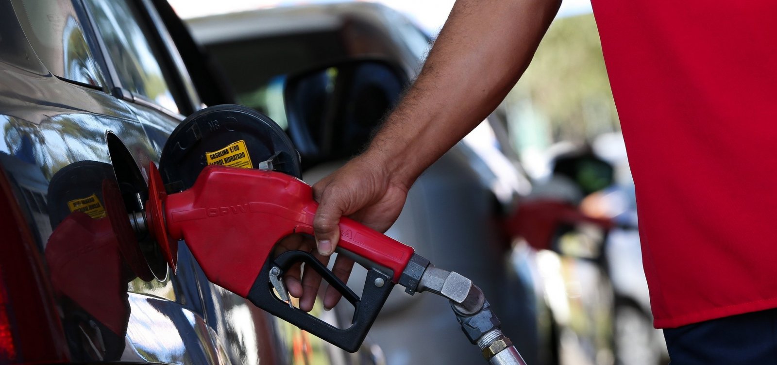 PETROBRAS ANUNCIA REDUÇÃO DE 2,8% NO PREÇO DA GASOLINA