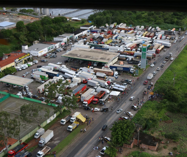 Após mega operação, rodovias federais da Bahia são desbloqueadas