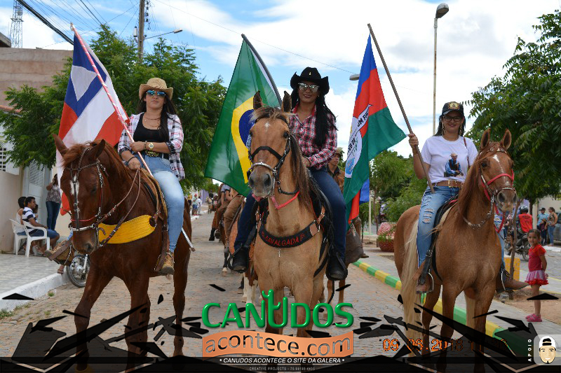 Tradicional Cavalgada de Canudos abre os festejos juninos com recorde de público