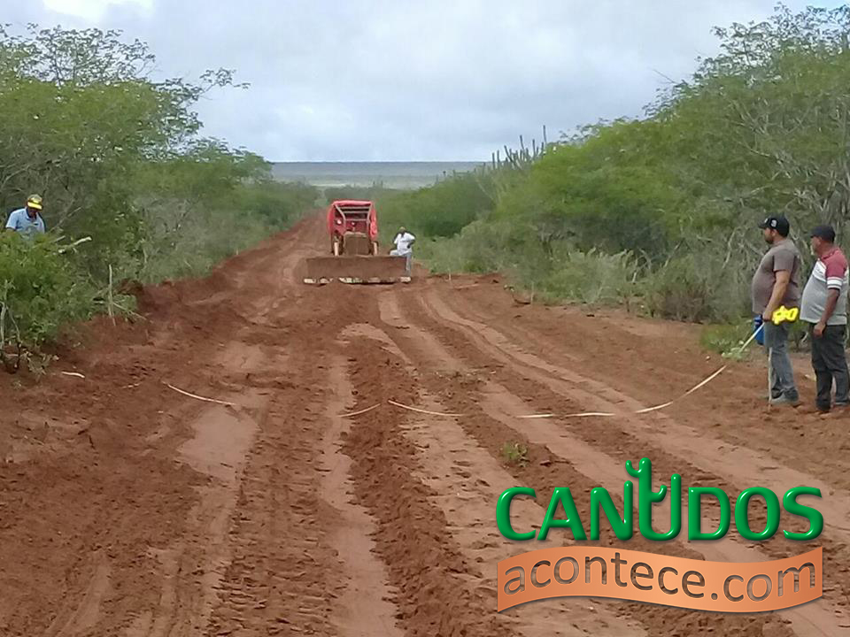 Prefeitura de Canudos atende reivindicação da população e inicia construção de estrada que liga comunidades rurais