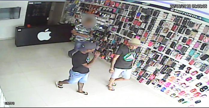 Vítima ganha “tapinha” nas costas após convencer ladrão a desistir de roubo