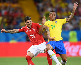 Danilo sofre lesão no tornozelo e está fora da Copa do Mundo