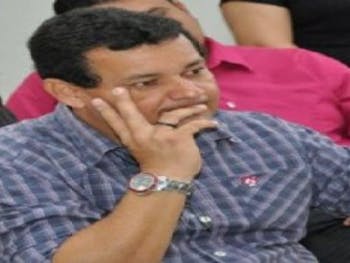 Prefeito de Santa Brígida terá que devolver mais de R$ 300 mil