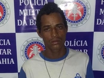 PM prende jovem com espingarda e maconha em Pedro Alexandre- BA