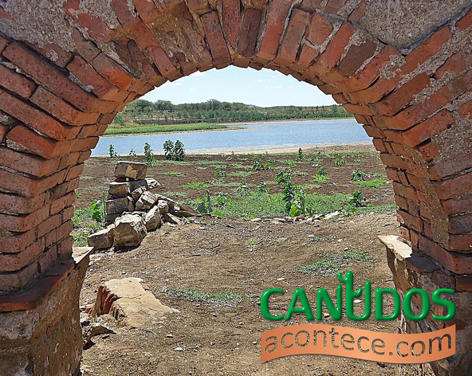 CANUDOS - SEJA CONSCIENTE, PRESERVE ESSA PARTE FÍSICA DA HISTÓRIA, BARRAGEM DO AÇUDE COCOROBÓ.