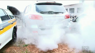 Carro com dispositivo de fumaça para despistar polícia é apreendido no PR