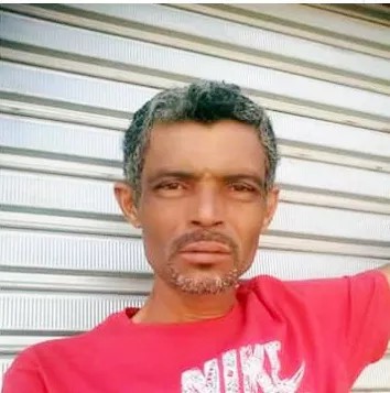 HOMEM É MORTO A TIROS EM CANUDOS-BA