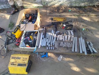 Bahia: Dois morrem em ação policial que desmontou fábrica clandestina de armas
