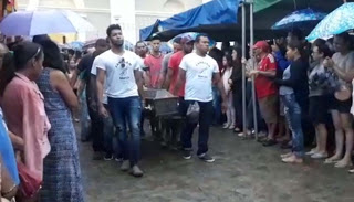 Enterradas em Euclides da Cunha vítimas da colisão entre ônibus de fanfarra e carreta