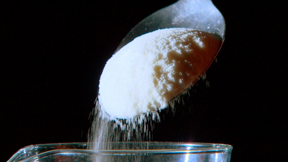 Redução de açúcar nos alimentos é pontual e precisa de complementos, dizem especialistas; veja metas