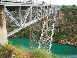 IDOSA DE 74 ANOS MORRE APÓS PULAR DA PONTE NA DIVISA ENTRE PAULO AFONSO-BA E DELMIRO GOUVEIA-AL