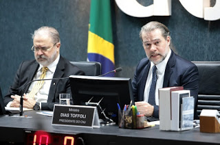 Juízes e membros do Ministério Público voltarão a receber auxílio-moradia de R$ 4,3 mil