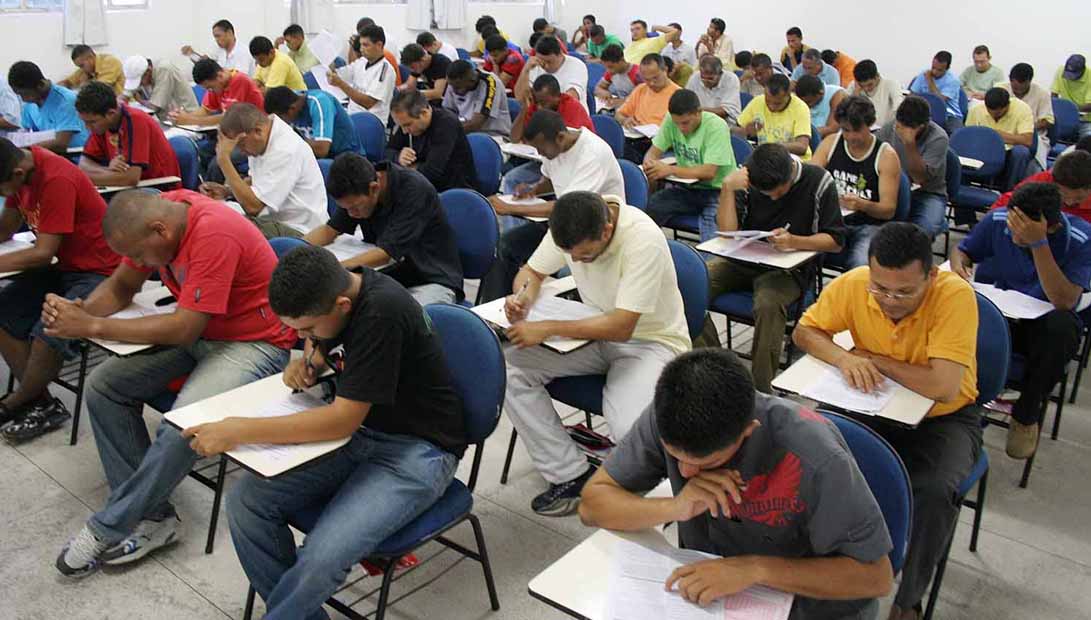 Prefeitura baiana abre 180 vagas de emprego com salários de até R$ 13 mil
