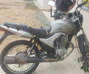 Dono de bar no centro de Paulo Afonso foi preso com moto roubada