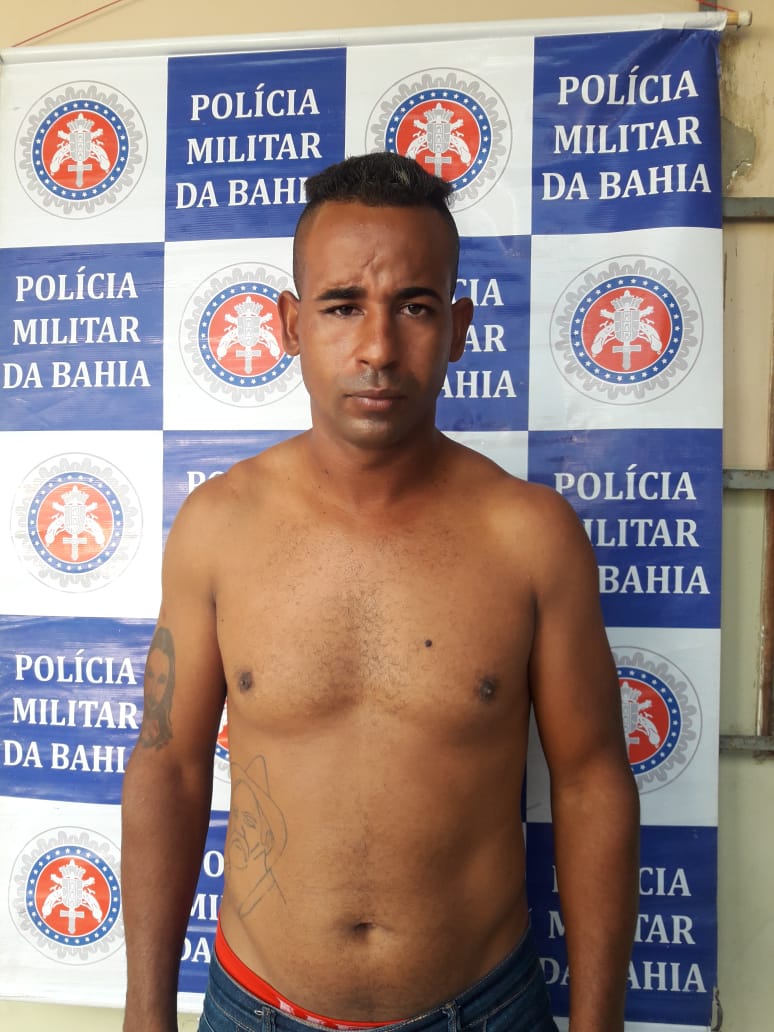 Homem é preso com drogas escondidas dentro de carro em Jeremoabo-BA 