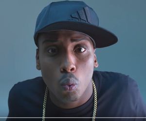 De roubo de celular a hit: MC Beijinho lança clipe de 'Me Libera, Nega'; assista