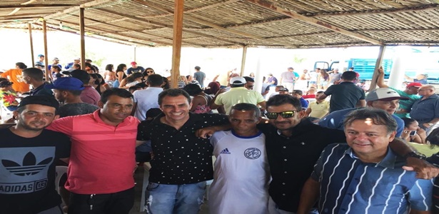 UAUÁ: em clima de festa... comitiva de Marcos Lobo é recebido em Lagoa do Pires 