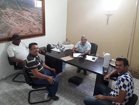 Prefeito de Chorrochó-BA assina termo de recebimento de obra do sistema de abastecimento de água para as comunidades do Mulungu e Sítio dos Baias