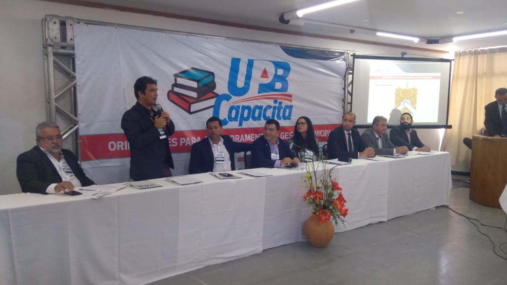 Presidente do Constesf participa de capacitação promovida pela União dos Municípios da Bahia