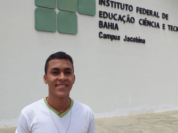 Após crise, jovem cria sistema que reaproveita água de máquina de lavar