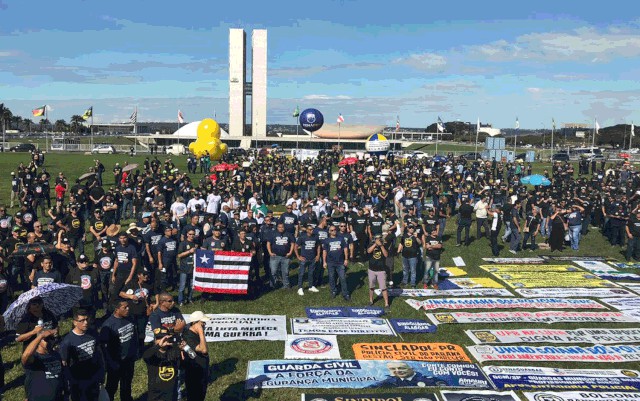 Policiais civis fazem protesto em Brasília contra a Reforma da Previdência